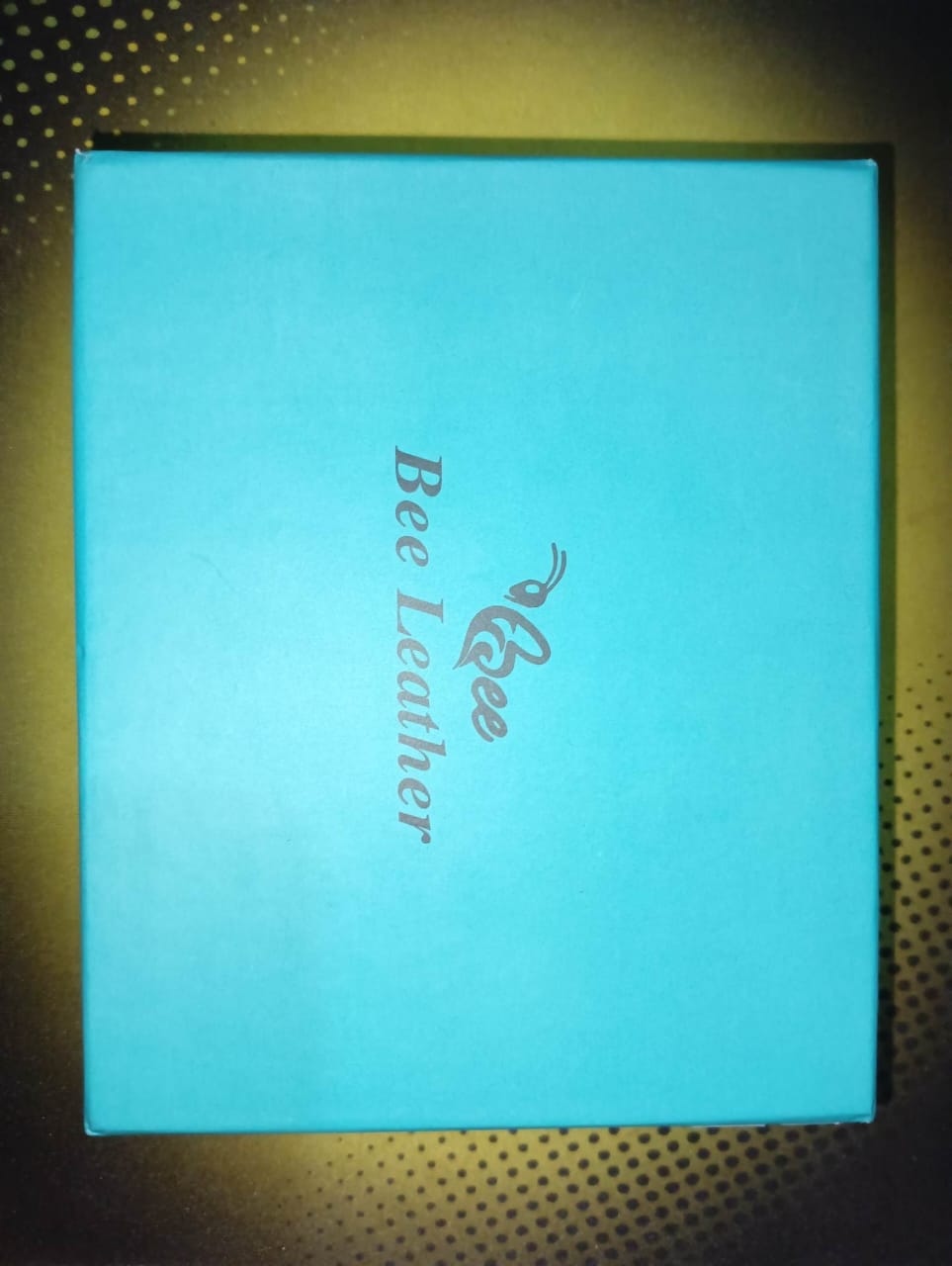 Bee Leather Short Wallet